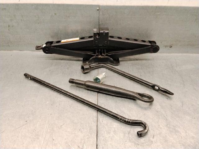 091110E051 TOYOTA купить в Николаев