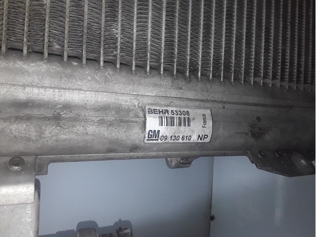 Condensador de ar condicionado / radiador para Opel Zafira Limousine 2.0 DTI 16V (F75) Y20DTH 09130610