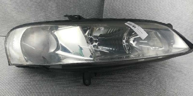 Luz direita 09193244 Opel