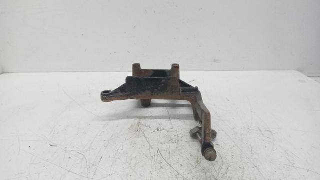 0K01B15810 HYUNDAI купить в Кривой Рог
