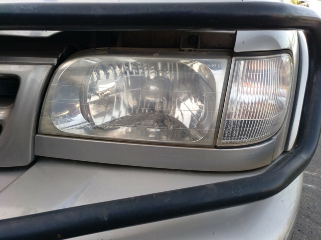 Luz esquerda 0K01L51040E Hyundai/Kia