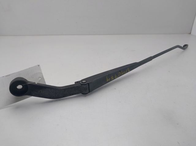 0K2A267321A HYUNDAI Рычаг-поводок стеклоочистителя лобового стекла купить в Киев