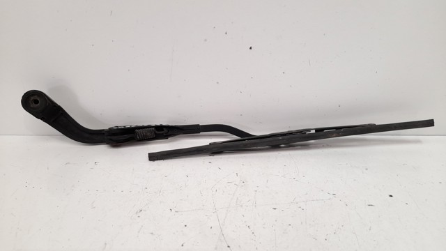 HYUNDAI 0K2C067330 Щетка-дворник заднего стекла в наличии Ирпень