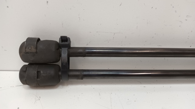 Amortecedor de tampa de porta-malas (de 3ª/5ª porta traseira) 0K2FB63620B HYUNDAI