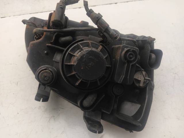 HYUNDAI 0K2JA51030 Правая фара в наличии Винница