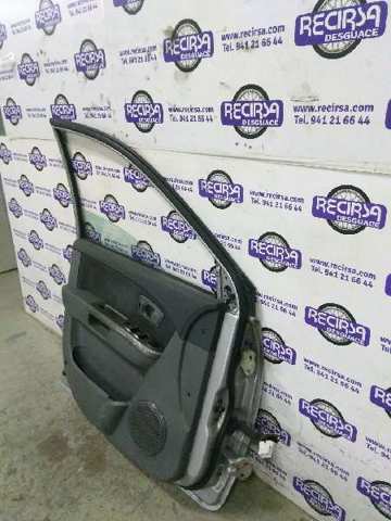 Porta dianteira esquerda KIA Carens 1 FJ