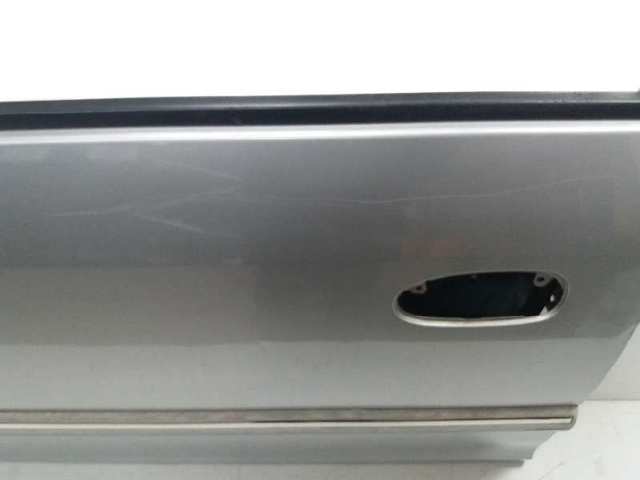 Porta dianteira esquerda KIA Carens 1 FJ