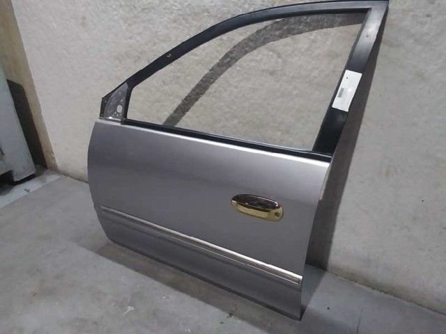 Porta dianteira esquerda KIA Carens 1 FJ