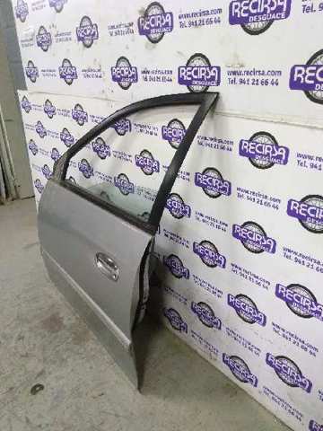 Porta dianteira esquerda KIA Carens 1 FJ