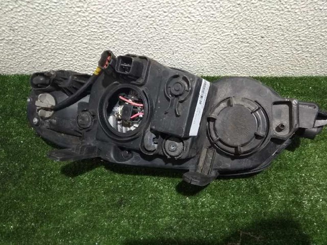 HYUNDAI 0K2SA51030C Правая фара в наличии Черновцы