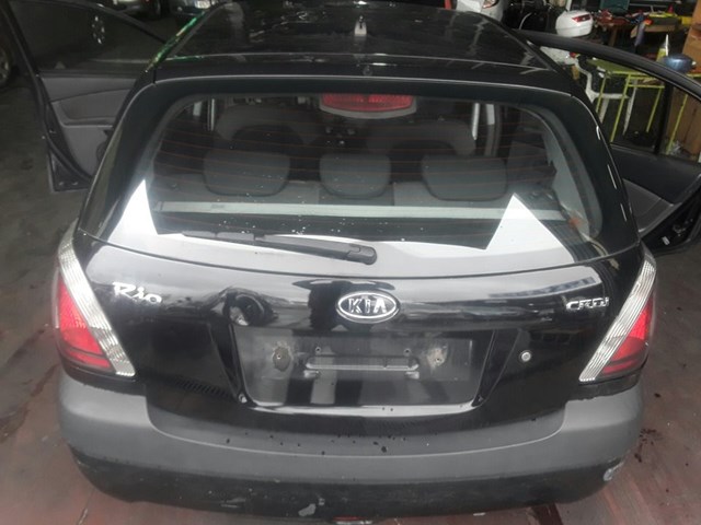 Porta traseira (3ª/5ª porta-malas (tampa de alcapão) 0K34X62020C Hyundai/Kia