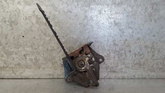 Fecho da capota KIA Carnival 2 GQ