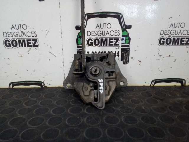 Fecho da capota KIA Carnival 2 GQ