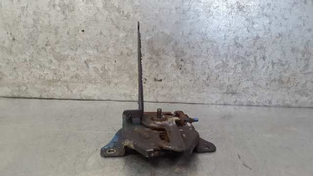 Fecho da capota KIA Carnival 2 GQ