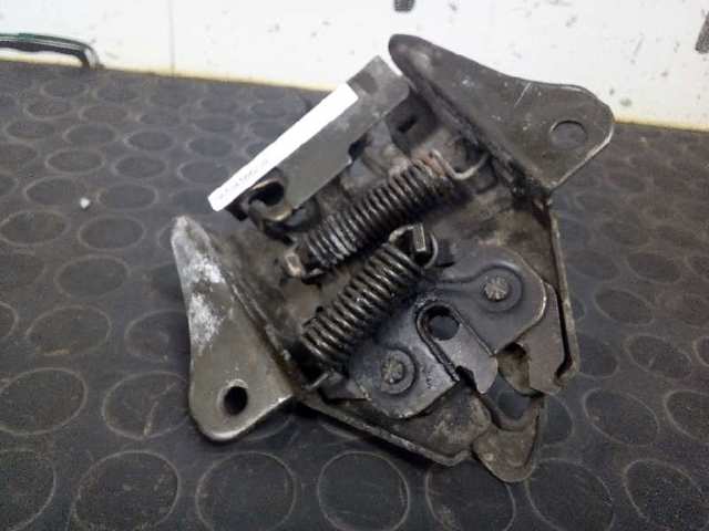 Fecho da capota KIA Carnival 2 GQ