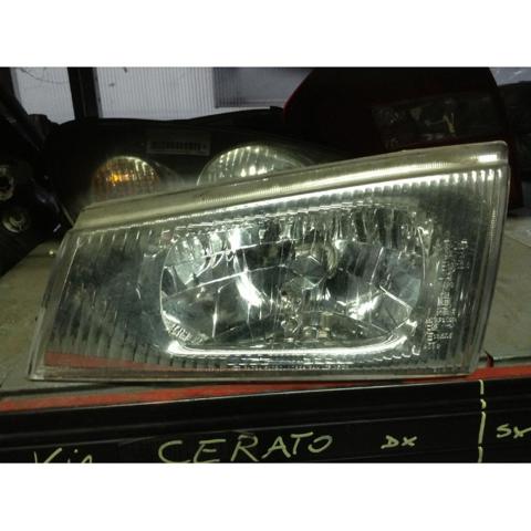 Luz esquerda 0K76B51040A Hyundai/Kia