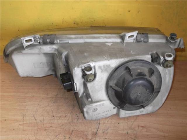 FORD 1005710 Правая фара в наличии Тернополь