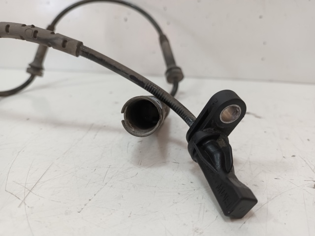 Sensor dianteiro de ABS 10071161983 BMW