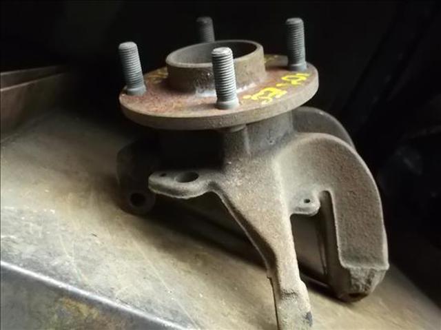 FORD 1010250 Цапфа (поворотный кулак) передний левый в наличии Львов