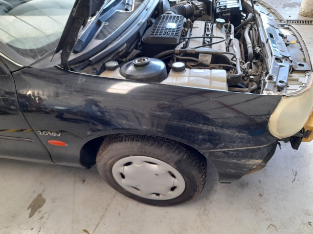 Pára-lama dianteiro direito 1024175 FORD