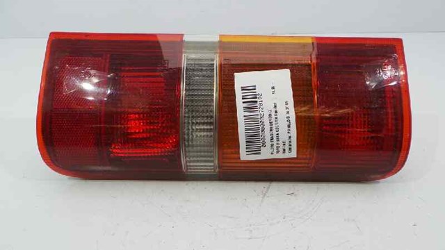 Lanterna traseira direita para Ford Fiesta Van 1.8 D RTK 1044103
