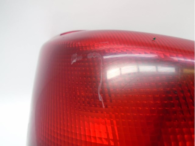 Lâmpada traseira esquerda para Ford Fiesta Van D 1.8 J4R 1044156