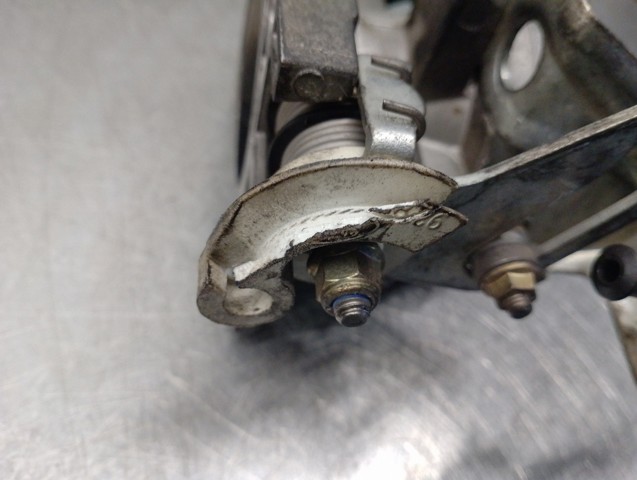 1052398 FORD Дроссельная заслонка в сборе купить в Киев