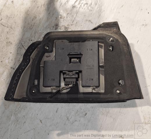 FORD 1052428 Фонарь задний правый в наличии Черкассы