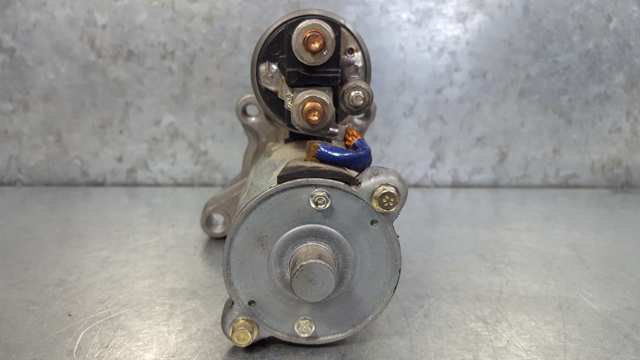 FORD 1057652 Стартер в наличии Чернигов