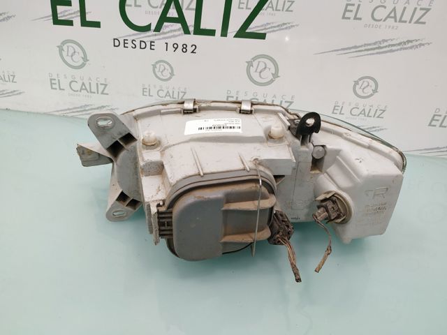 1058189 FORD Правая фара купить в Сумы