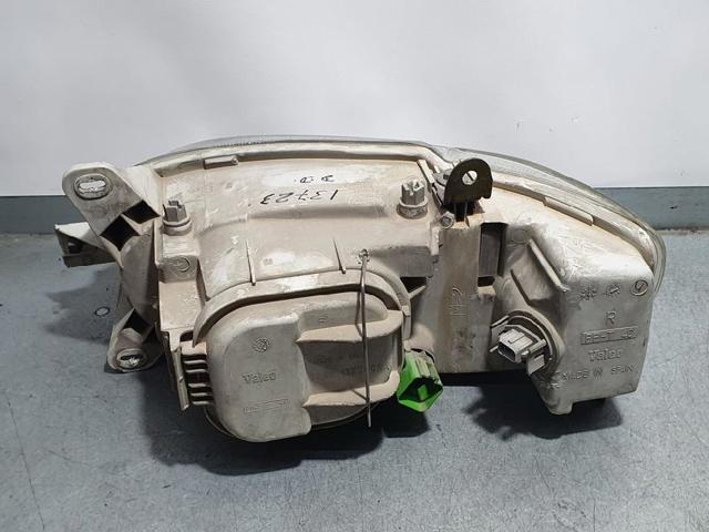 FORD 1076554 Правая фара в наличии Харьков