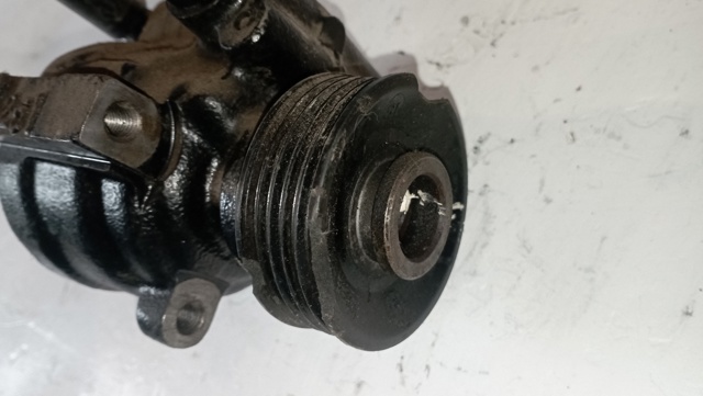 FORD 1103384 Насос ГУР в наличии Николаев