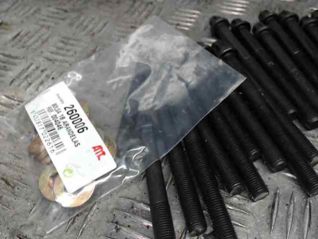 Cabeça de motor (CBC) 110405M302 NISSAN