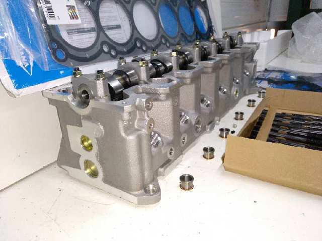11040VB301 NISSAN Головка блока цилиндров (ГБЦ) купить в Винница