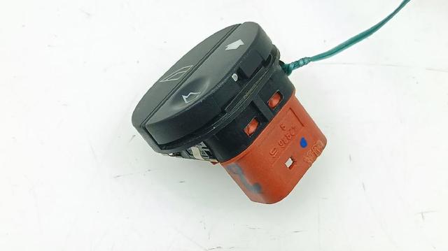 FORD 1107243 Кнопка стеклоподъемника передняя в наличии Тернополь