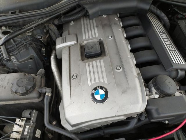 BMW 11127531324 Крышка двигателя в наличии Черновцы