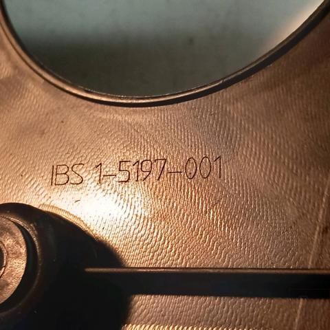 11147807240 BMW Крышка двигателя купить в Одесса