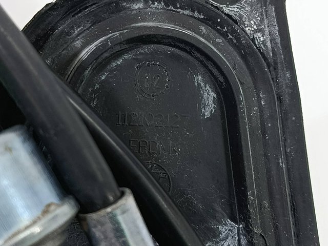 112102525 TOYOTA Крышка клапанная купить в Павлоград