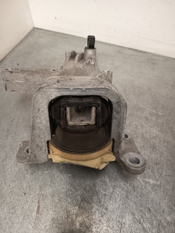 RENAULT 112105188R Подушка (опора) двигателя правая передняя в наличии Житомир