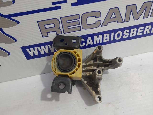 RENAULT 112108607R Подушка (опора) двигателя правая в наличии Черновцы