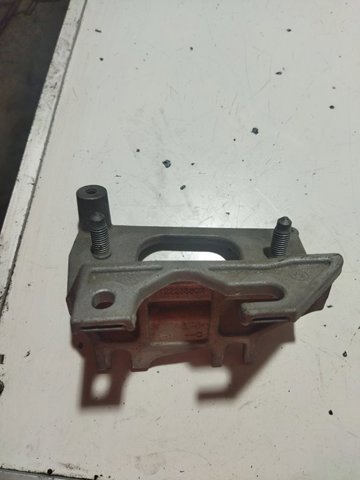 RENAULT 112228880R Кронштейн подушки (опоры) двигателя левой в наличии Ирпень