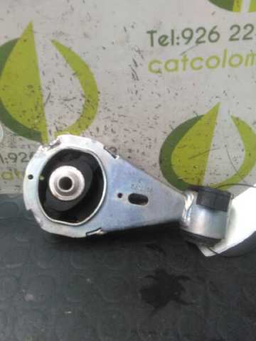 113560009R Подушка (опора) двигателя правая верхняя купить Черкассы