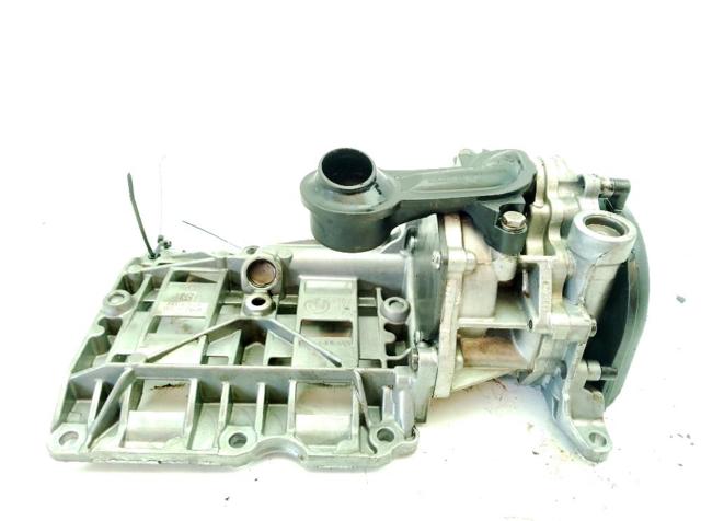 11417810823 BMW Масляный насос купить в Украина