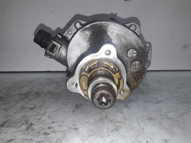 11667575325 BMW Насос вакуумный купить в Запорожье