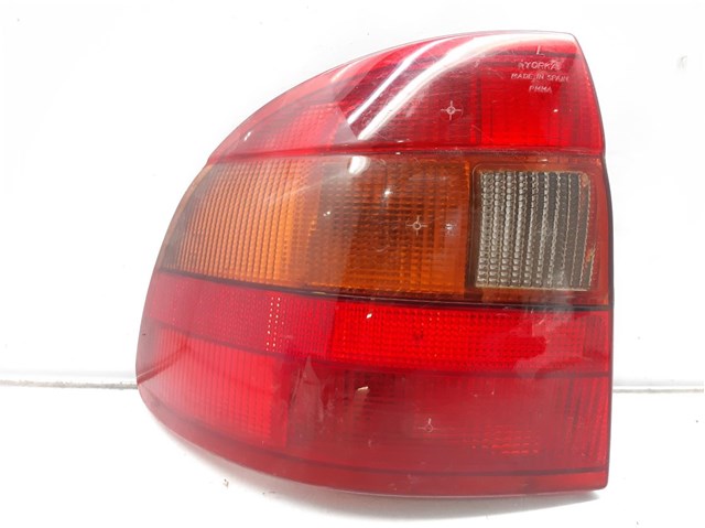 Lanterna traseira esquerda 1222003 Opel