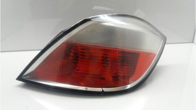 Luz traseira direita para Opel Astra H 1.7 CDTI (L48) Z17DTL 1222354