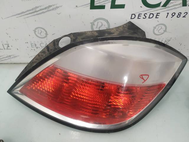OPEL 1222354 Фонарь задний правый в наличии Днепр