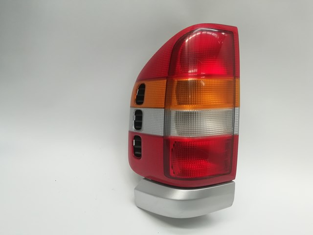 Lanterna traseira esquerda 1223011 Opel