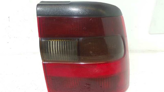 Luz traseira direita para Opel Vectra A (J89) (1988-1990) 2.0 She 1223138