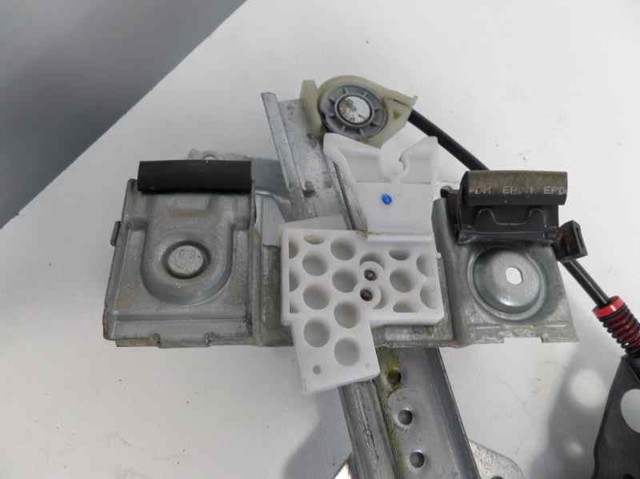 FORD 1225776 Стеклоподъемник передней правой двери в наличии Каменское